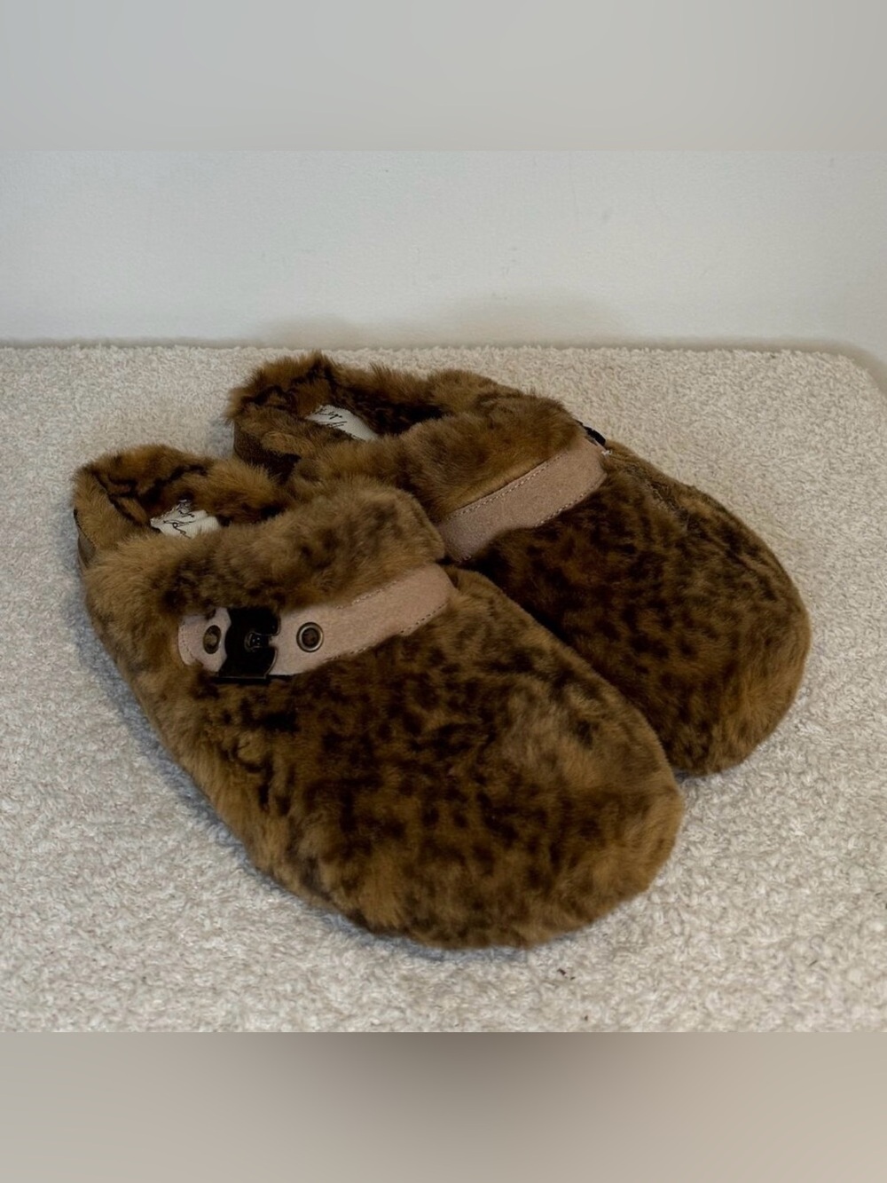 Vintage Havana | Easy Slides | Brown